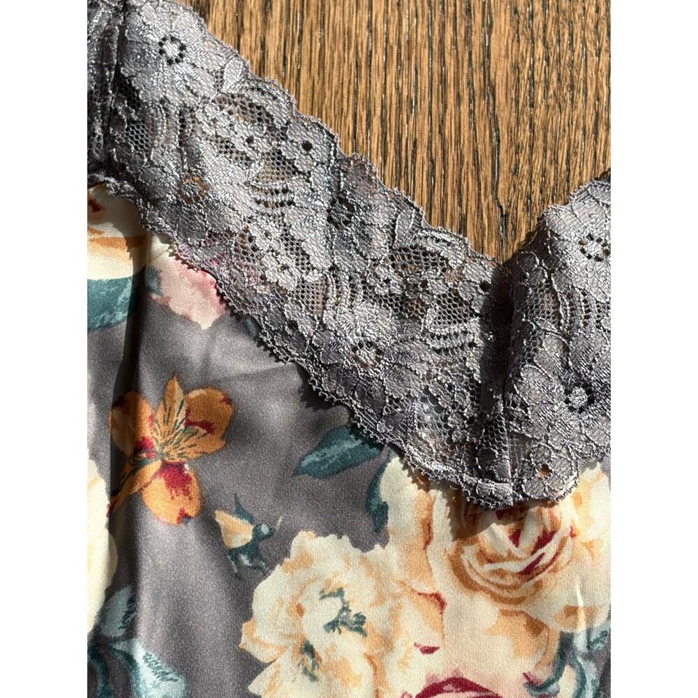 Flora Nikrooz Silky Gray Floral Pajama Set Sz M - Picture 5 of 12